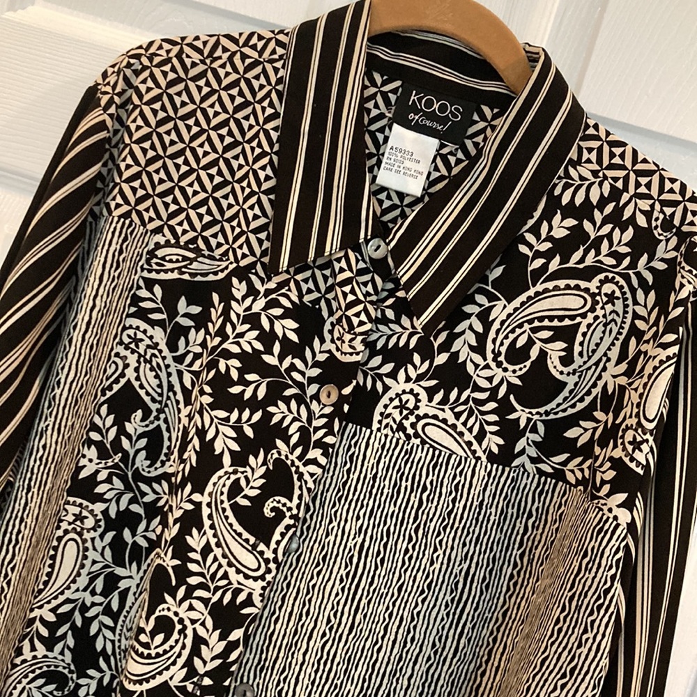 KOOS of Course!  Black and White Top